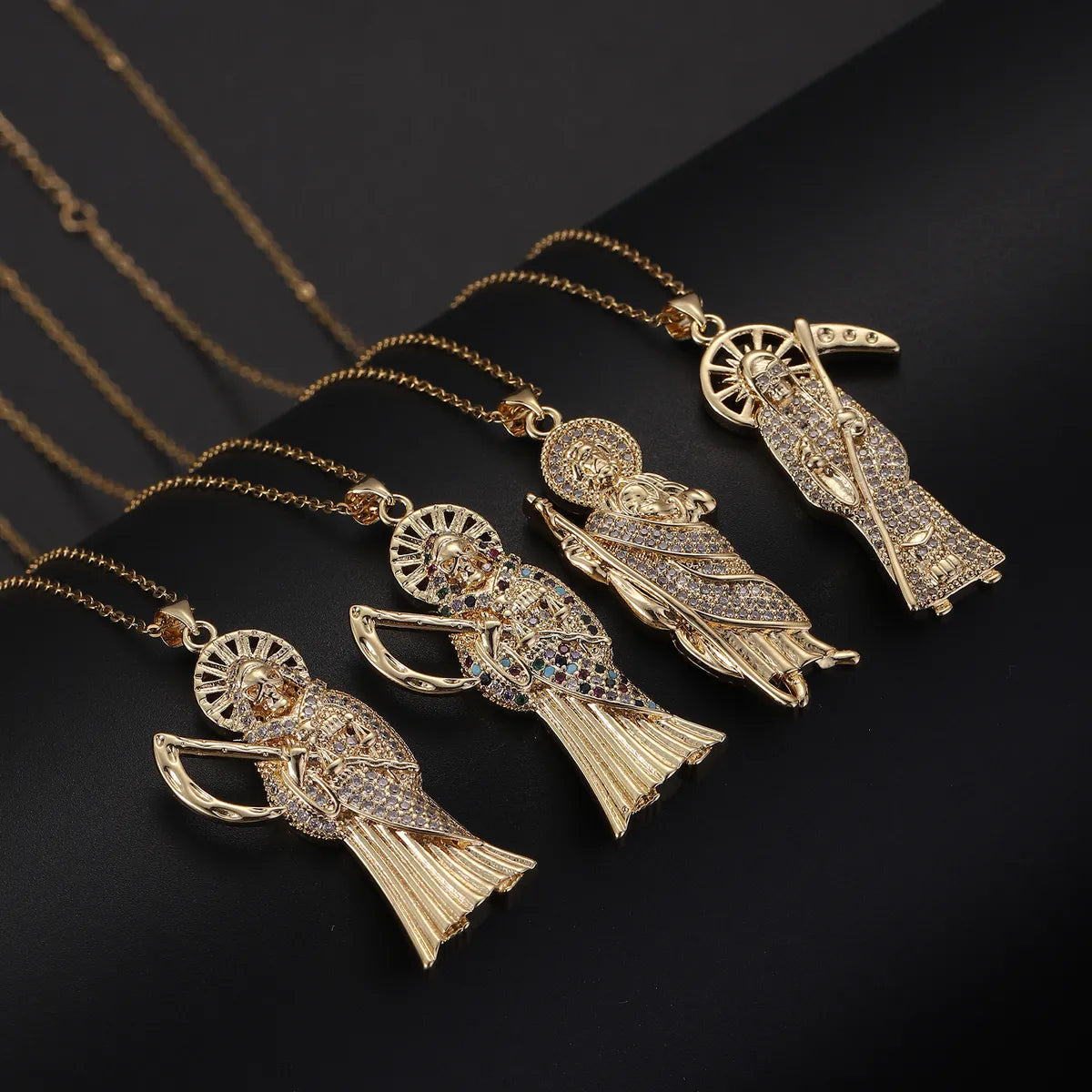 Elegant necklaces and pendants with diamond accents for added sparkle-Casual Simple Style Shiny Human Copper Inlay Zircon Women'S Pendant Necklace