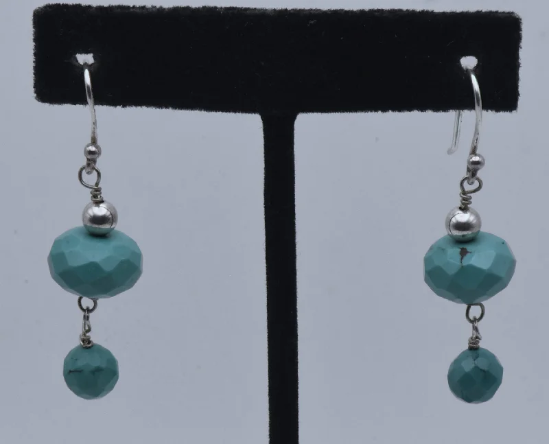 Best hoop earrings with lever-back closures for secure and easy wear-Vintage Turquoise Sterling Silver Dangle Earrings